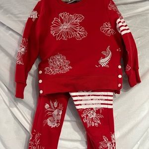 Jogging suit with pockets